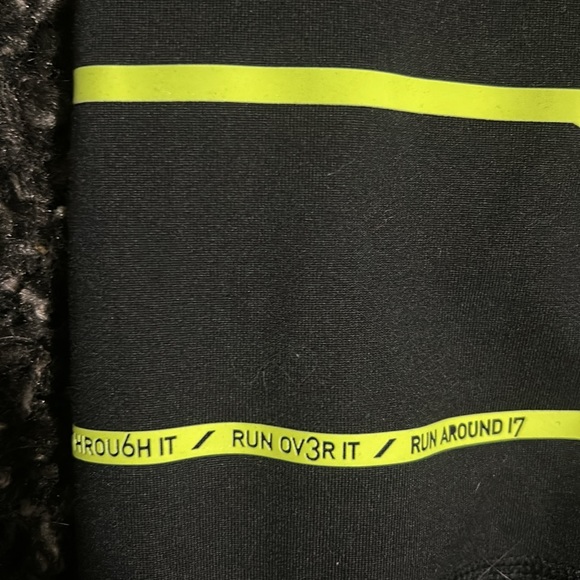 Reebok One Series Running Tights/Leggings in Black and Neon Green - Picture 7 of 10